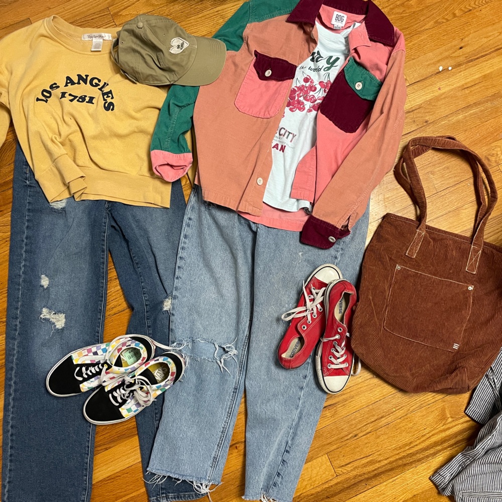 Colorful Casual Outfit with Sneakers and Tote